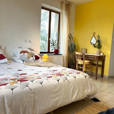 Bed & Breakfast La Vigne Et Le Chardon Barrais-Bussolles